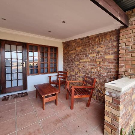 Valley View Dullstroom - Check In At The Highlander Hotel Dış mekan fotoğraf
