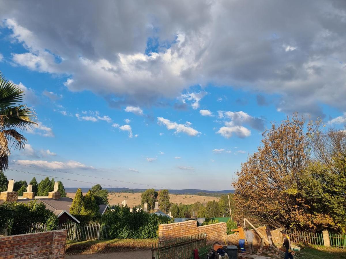 Valley View Dullstroom - Check In At The Highlander Hotel Dış mekan fotoğraf